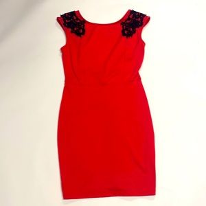 LULUS FITTED CORAL MINI DRESS MEDIUM